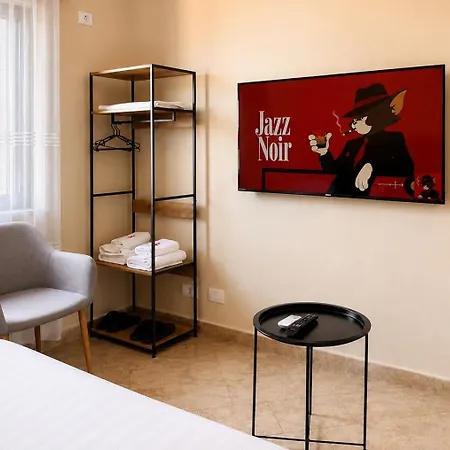 Appartement Matisse No23 With Two Balconies & Views Tirana