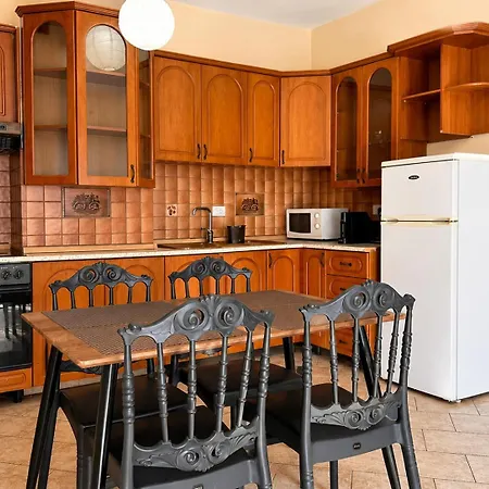 Appartement Matisse No23 With Two Balconies & Views