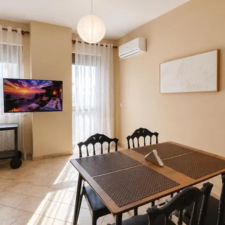 Appartement Matisse No23 With Two Balconies & Views Tirana