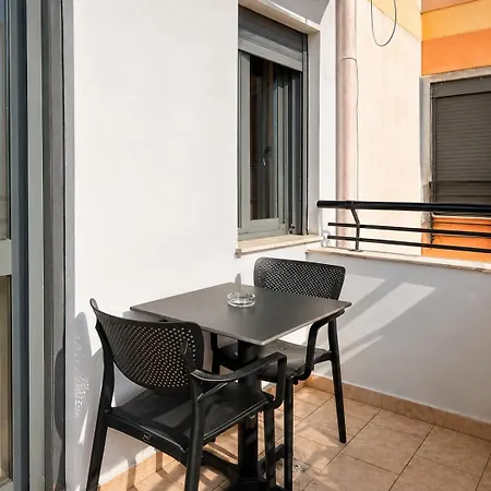 Matisse No23 With Two Balconies & Views Appartement *