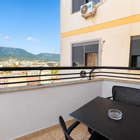 Appartement Matisse No23 With Two Balconies & Views Tirana